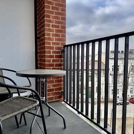 Art Apartment Stare Podgorze Free Parking 크라쿠프 외부 사진